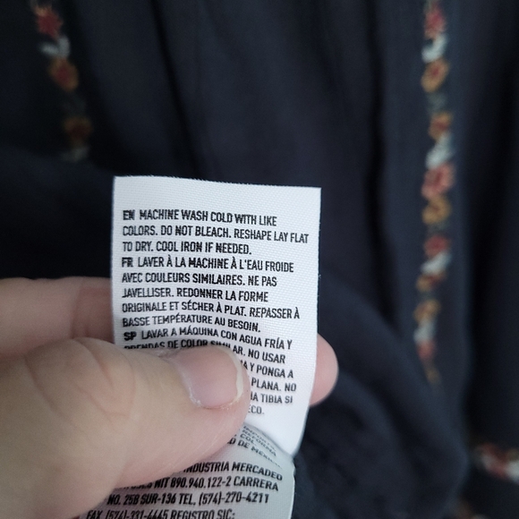 AMERICAN EAGLE WOMEN'S Floral Embroidered Bell Sleeve Boho Top MEDIUM - Picture 8 of 16